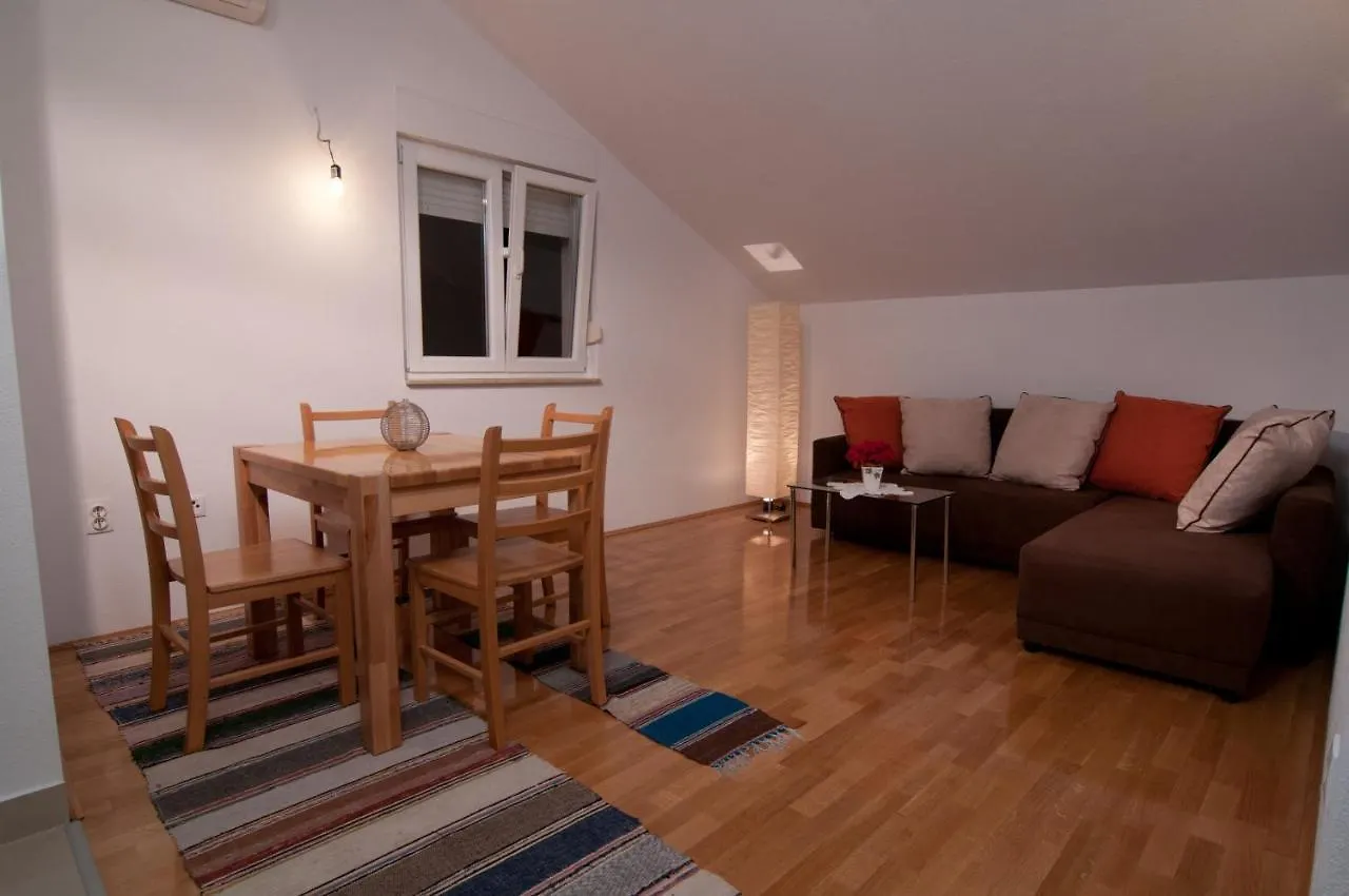 Villa Apartments Joseph Kastela 0*,  Croatia