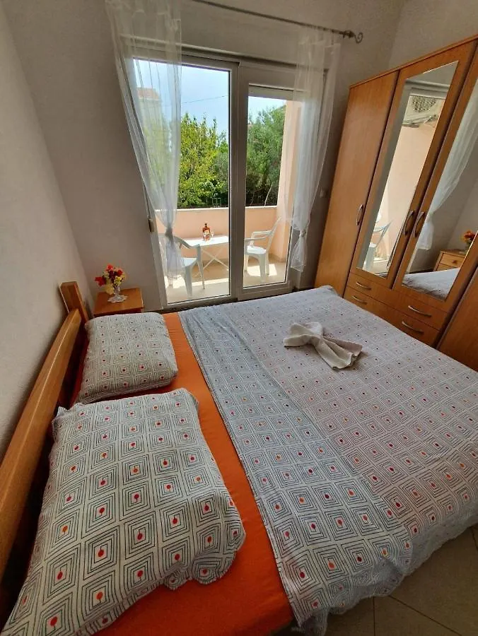 Villa Apartments Joseph Kastela