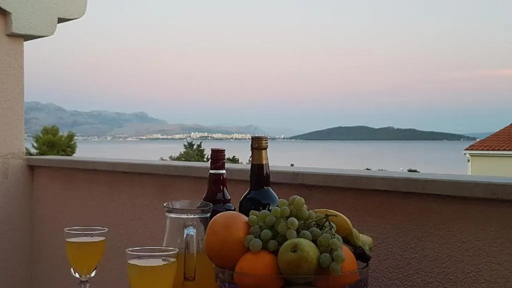 Villa Apartments Joseph Kastela