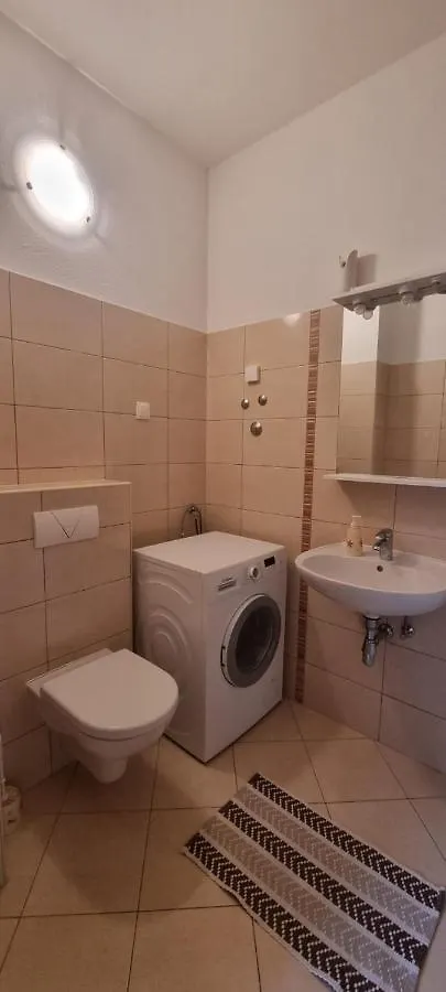 Villa Apartments Joseph Kastela