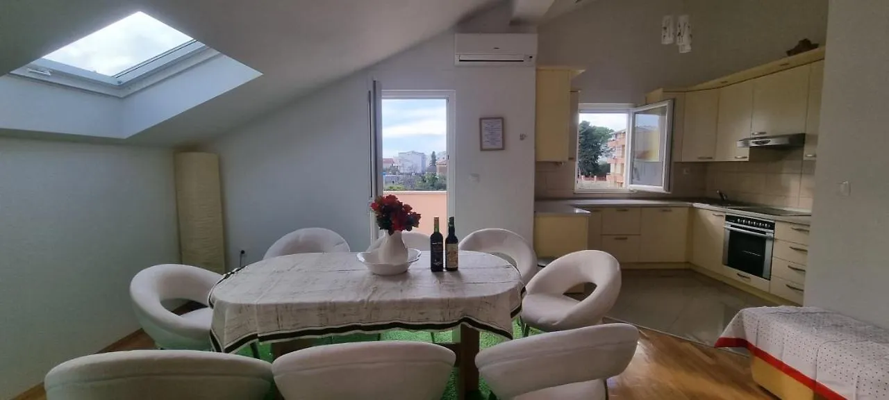 Villa Apartments Joseph Kastela